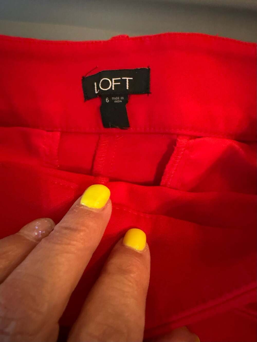 LOFT Red High Waisted Belted Dress Shorts Size 6 - Picture 2 of 3